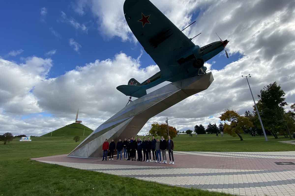 Традиционно курсанты столичного милицейского вуза посвящают выходные дни познавательным экскурсиям и мероприятиям