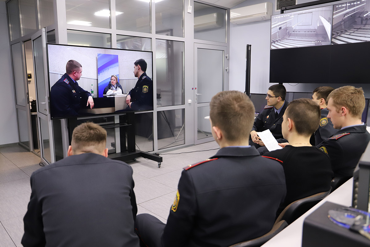 Повышение уровня специальных знаний сотрудников подразделений по борьбе с экономическими преступлениями