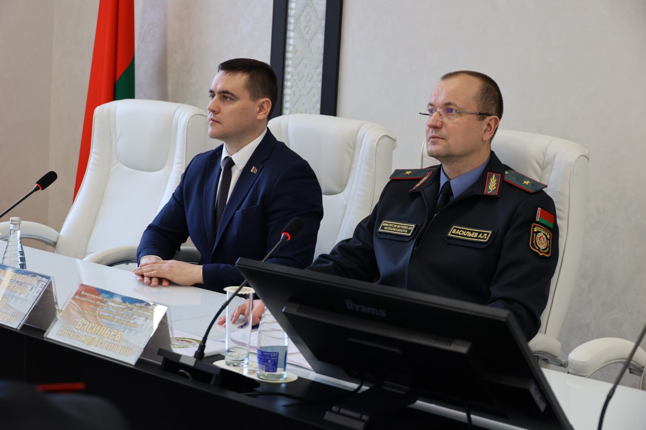 Министр образования Андрей Иванец посетил с визитом Академию МВД